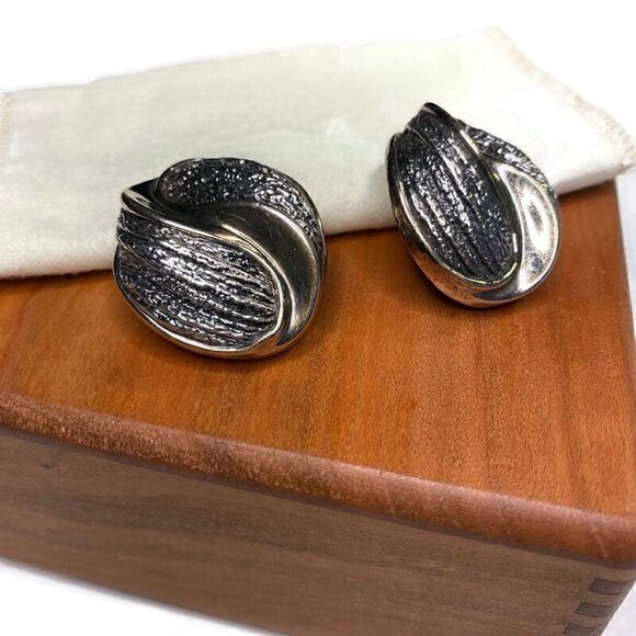 NS BAR-ON 925 Sterling Silver Vermeil Textured Clip On Earrings - Picture 1 of 5